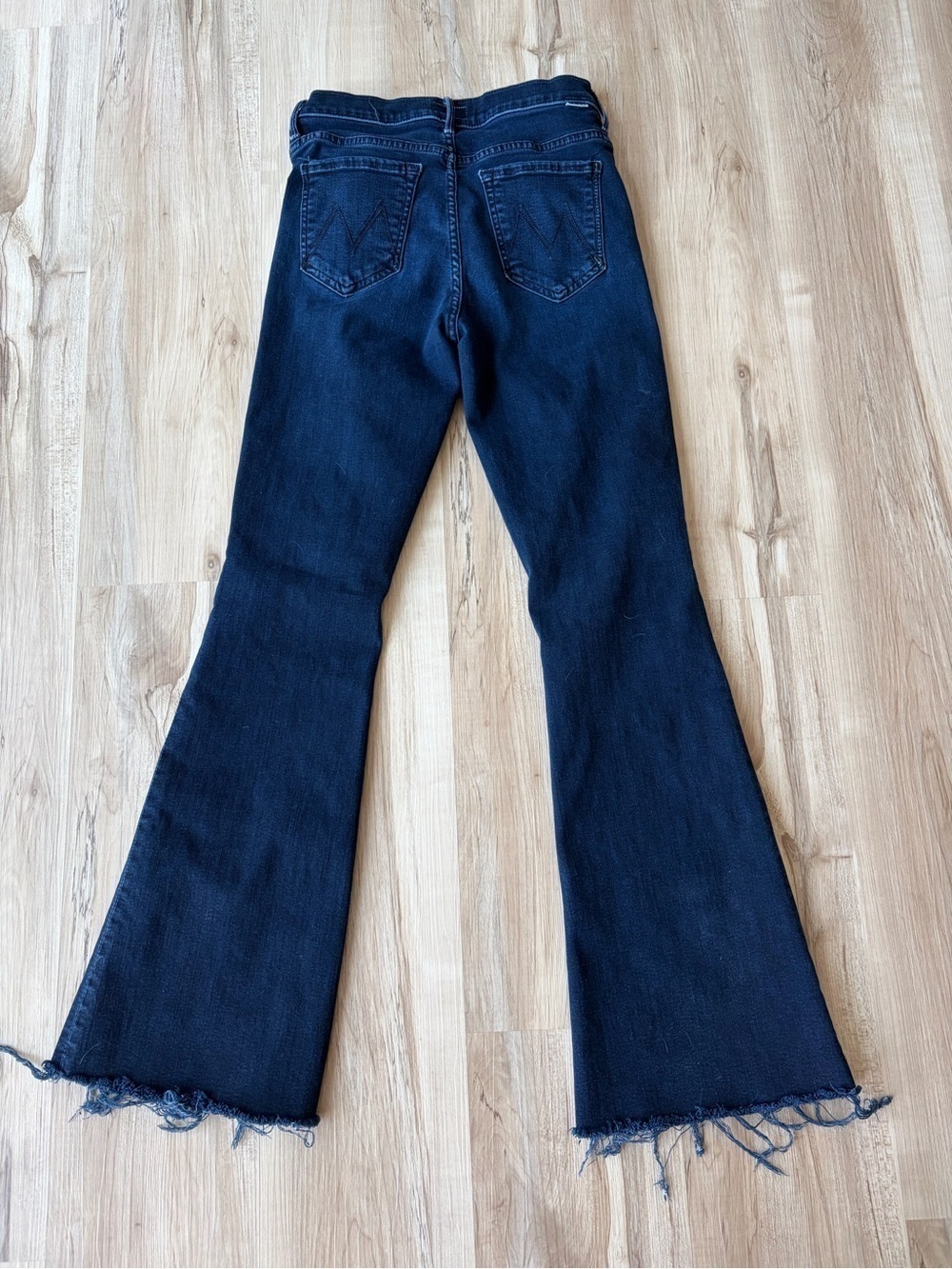 Mother Weekender Mid Rise Fray Jeans - Picture 7 of 11